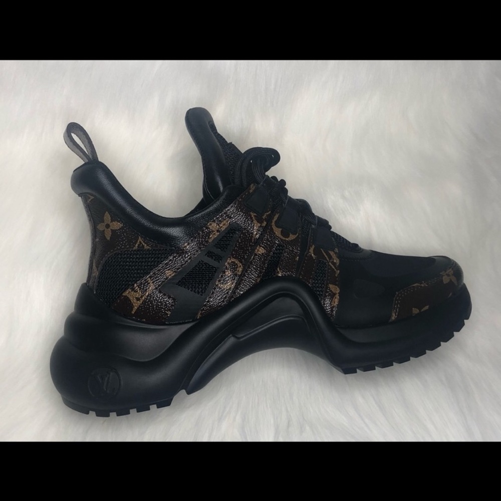 LV